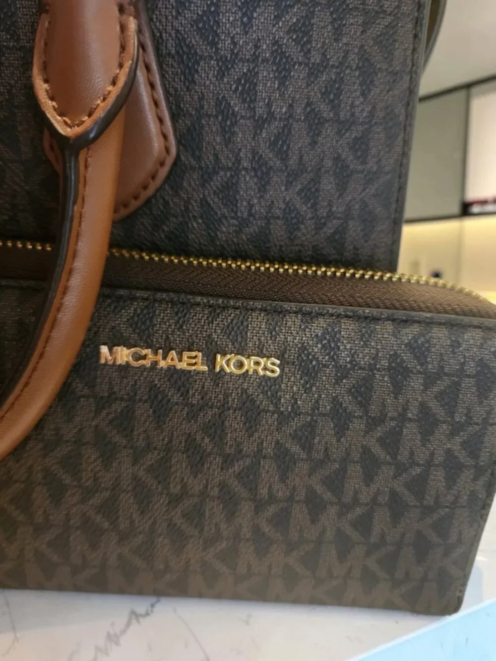 Michael Kors Signature Brown Tote & Wallet Set